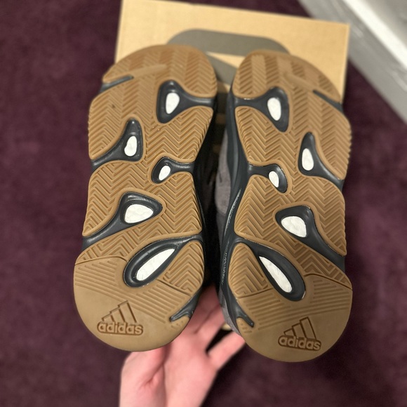 Yeezy Boost 700 “2019” - Picture 8 of 10